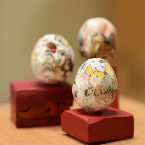 堺さん作、卵たちサムネイル