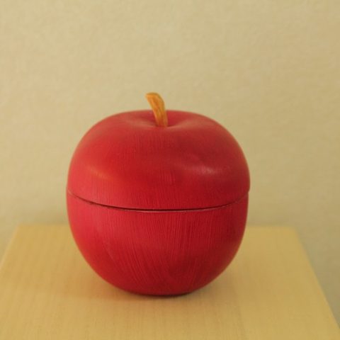 伊藤（あ）さん作、リンゴの蓋物サムネイル
