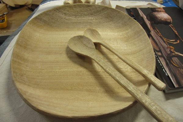 井堀さん作、皿とスプーンサムネイル