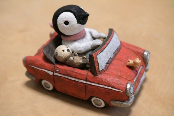 車に乗ったペンギンサムネイル
