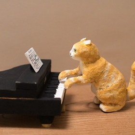 柴原さん作、ピアノを弾くネコサムネイル