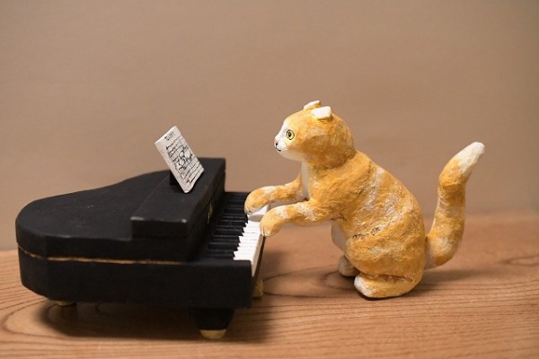 柴原さん作、ピアノを弾くネコサムネイル